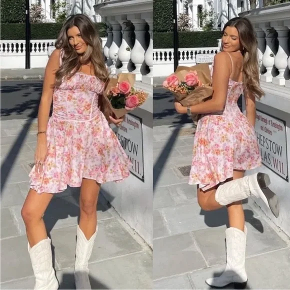 House of CB ‘Alejandra’ Light Lavender Floral Mini Dress NWOT - Picture 3 of 9